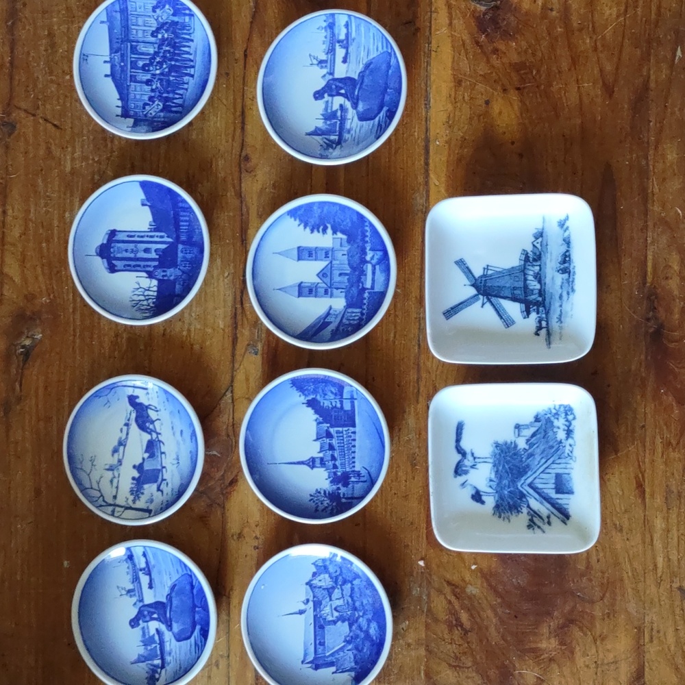 10 Royal Copenhagen B&G mini Christmas plates